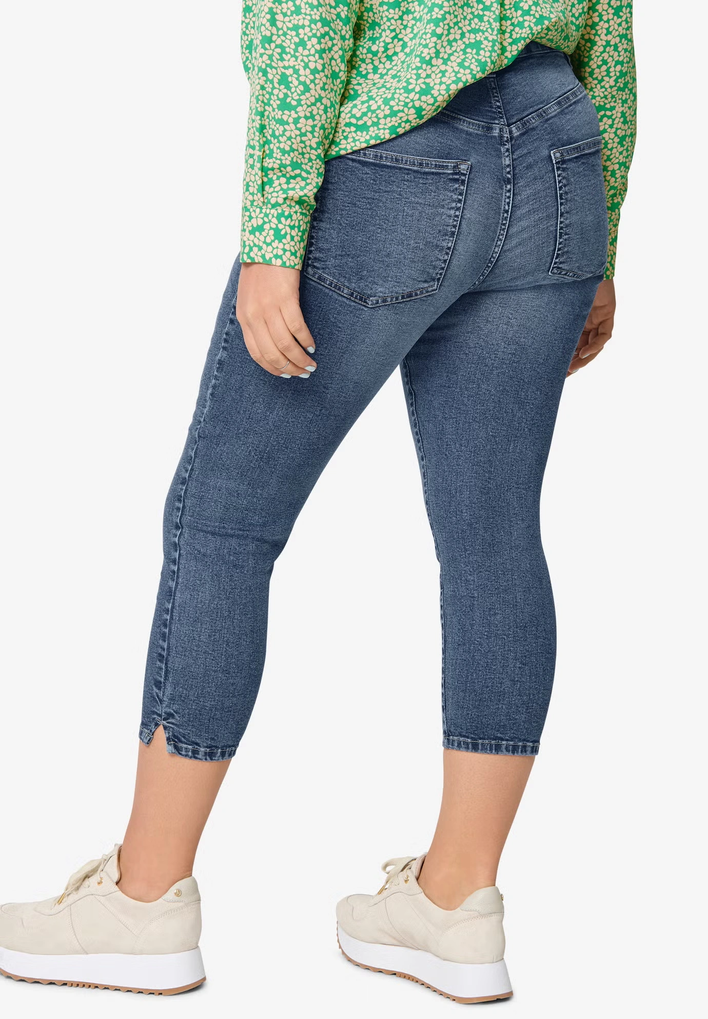 Slim 5-Pocket Denim Capri