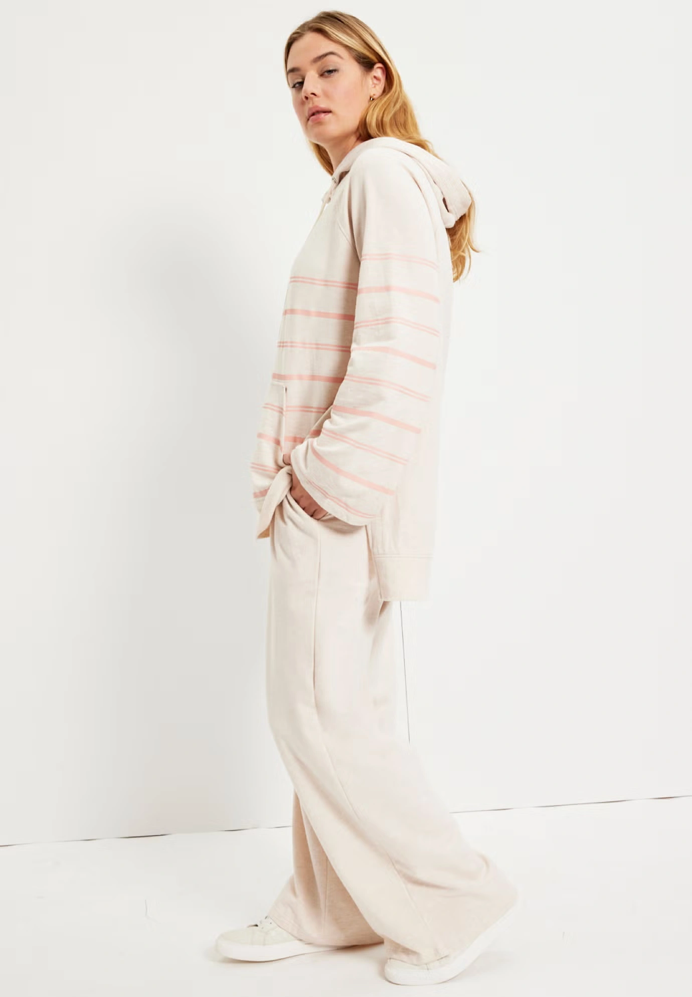 Bell-Sleeve French Terry Sweatshirt 5 Bell-Sleeve French Terry Sweatshirt