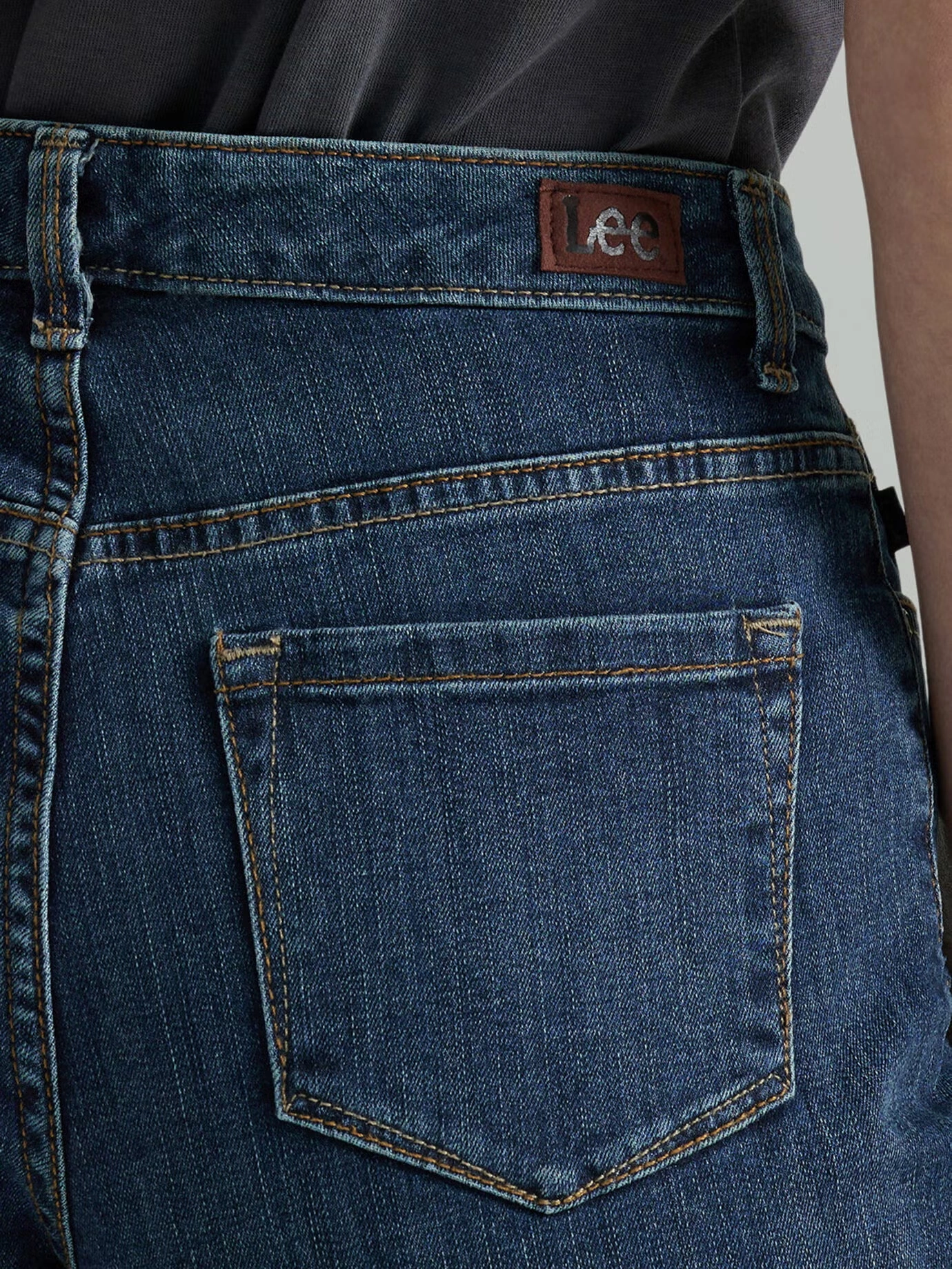 Relaxed Fit Instantly Slims Straight Leg Jean 5 Relaxed Fit Instantly Slims Straight Leg Jean