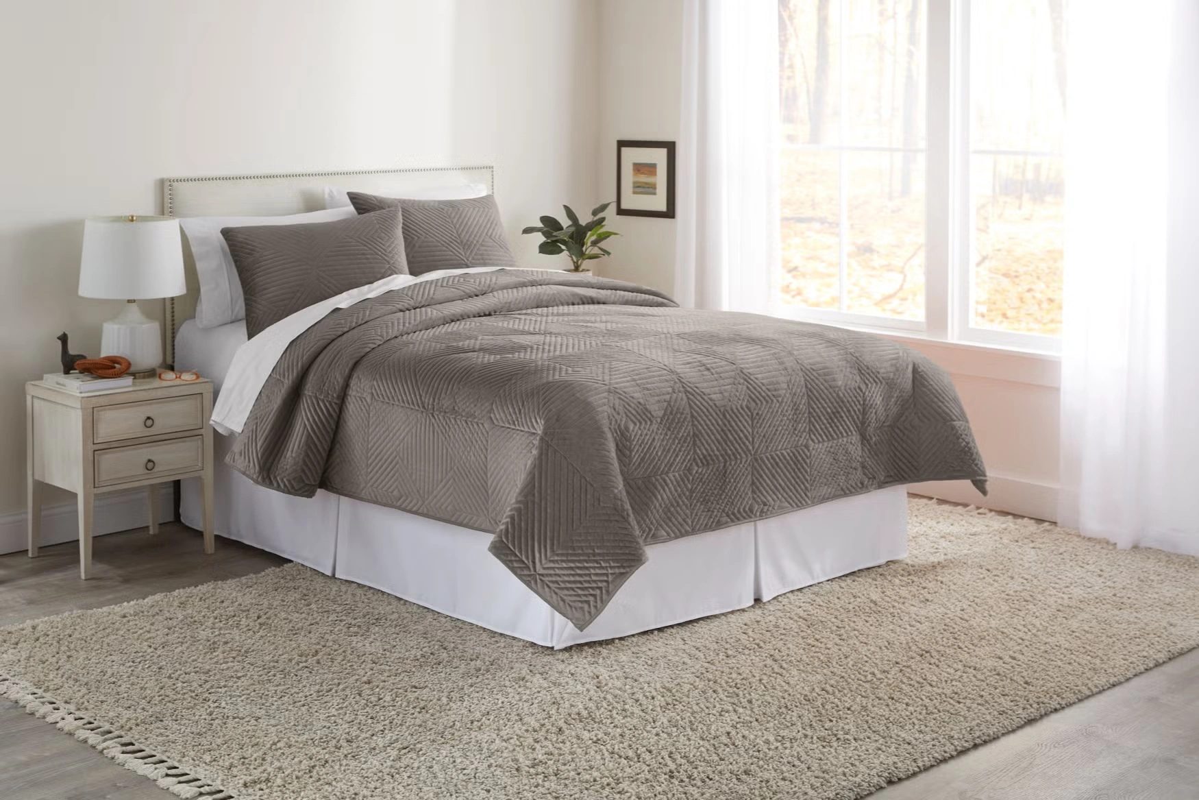 Geo Diamond Velvet Quilt