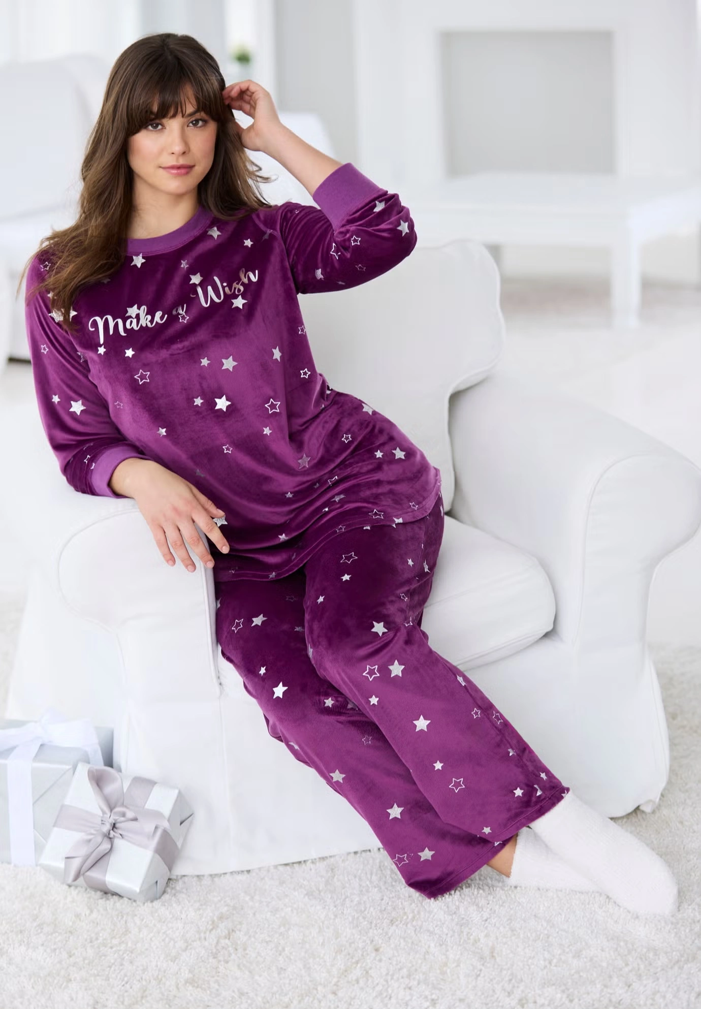 Dreams & Co. ® Velour Pajama with FREE Fuzzy Socks 5 Dreams & Co. ® Velour Pajama with FREE Fuzzy Socks