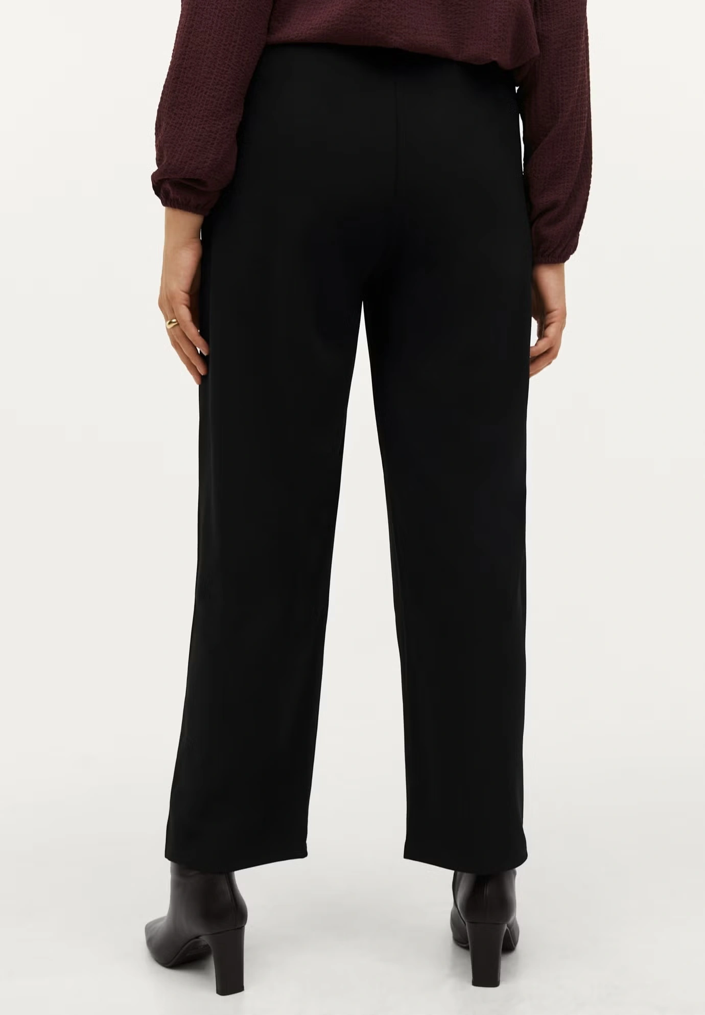 Pull On Relaxed Straight Leg Pant