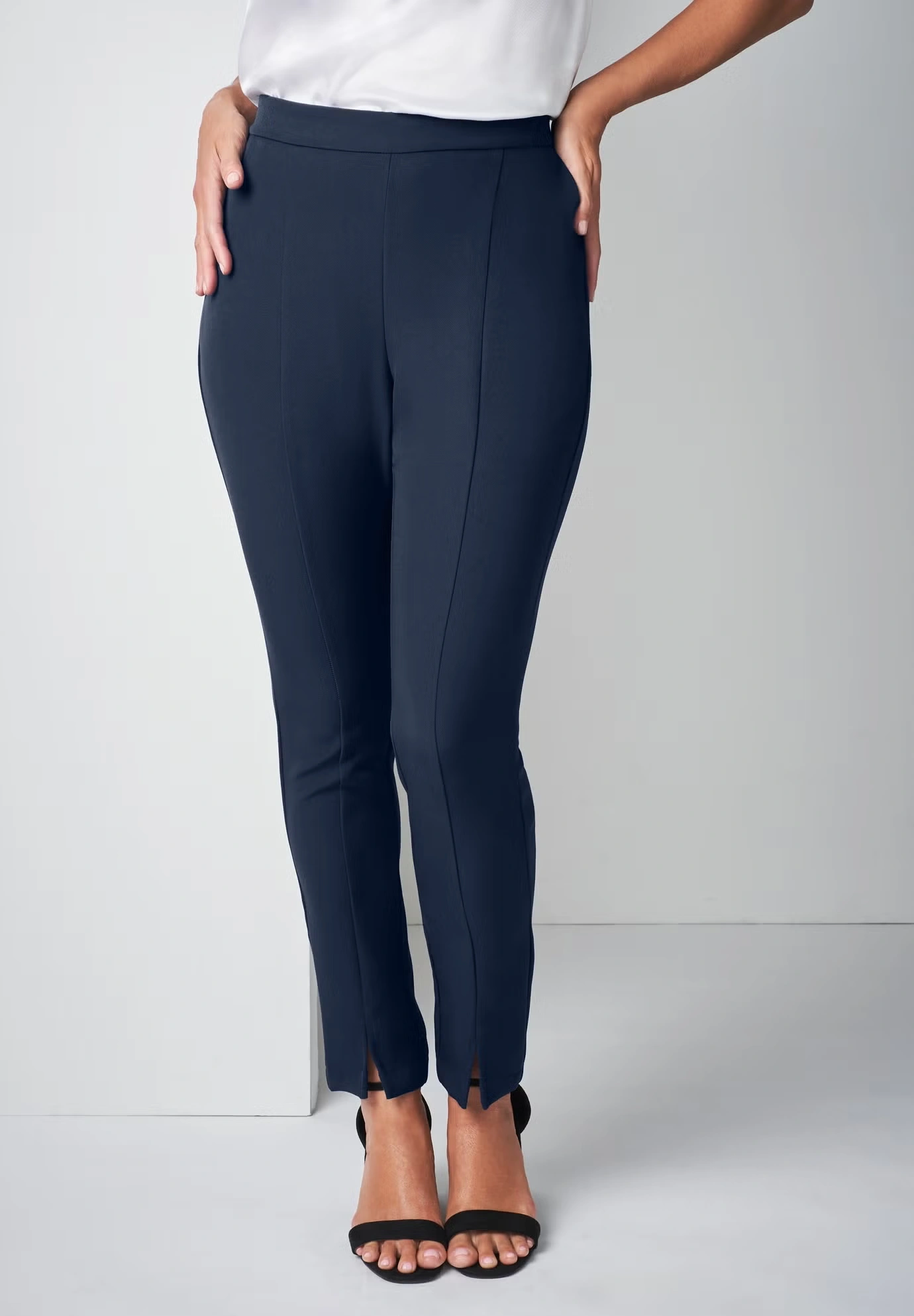 Bi-Stretch Slit Front Ankle Pant
