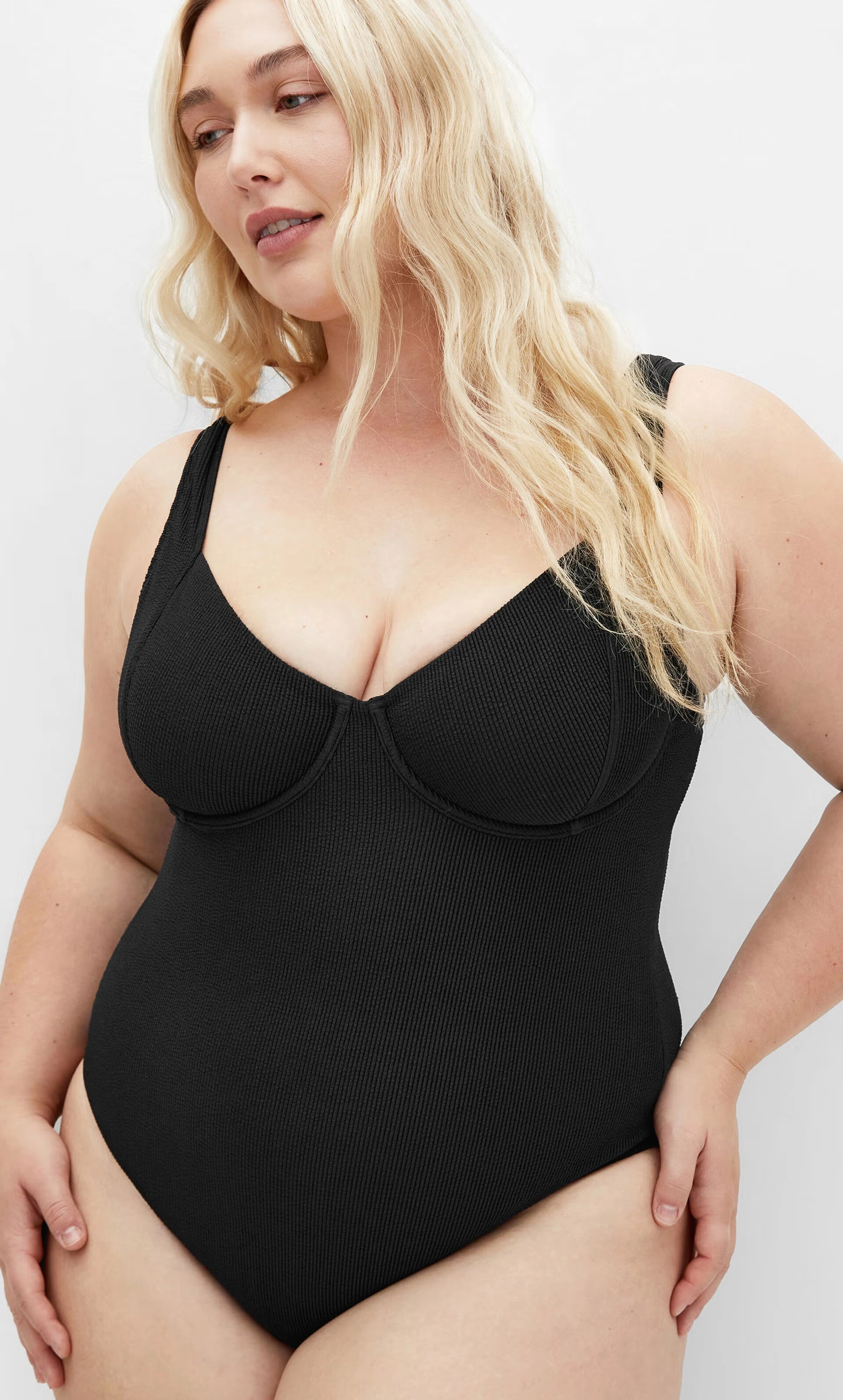 Corfu Underwire 1 Piece - black