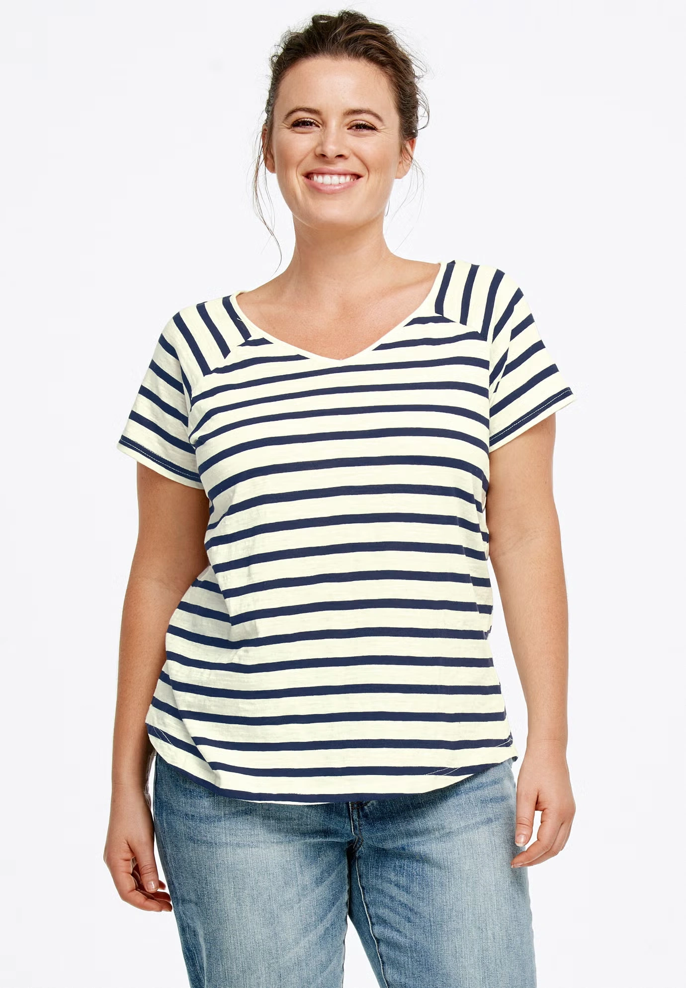 Rounded V-neck Tee