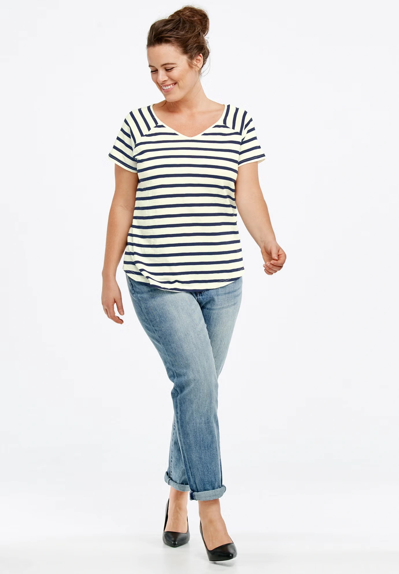 Rounded V-neck Tee 3 Rounded V-neck Tee