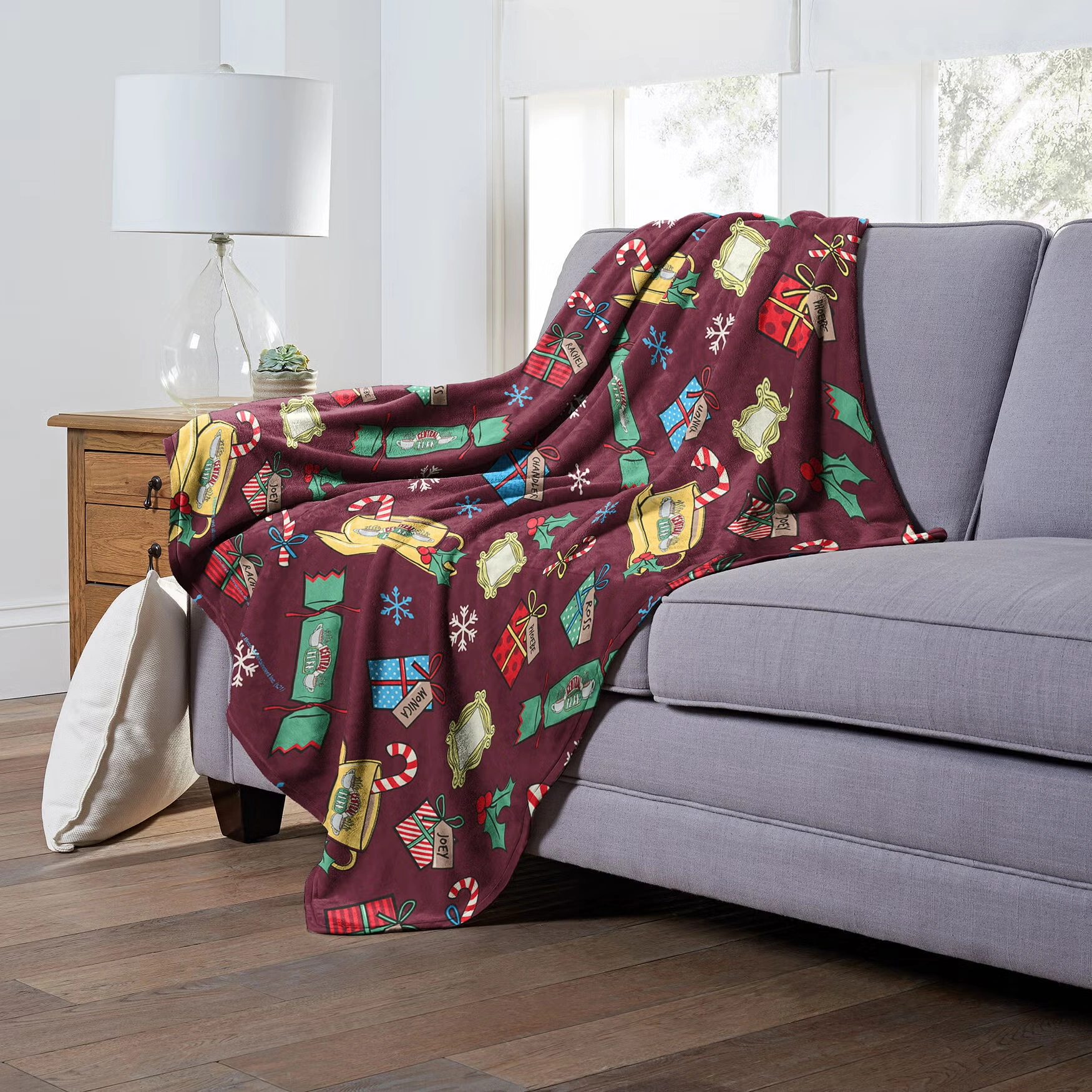Wb Friends Christmas Pattern Silk Touch Throw Blanket