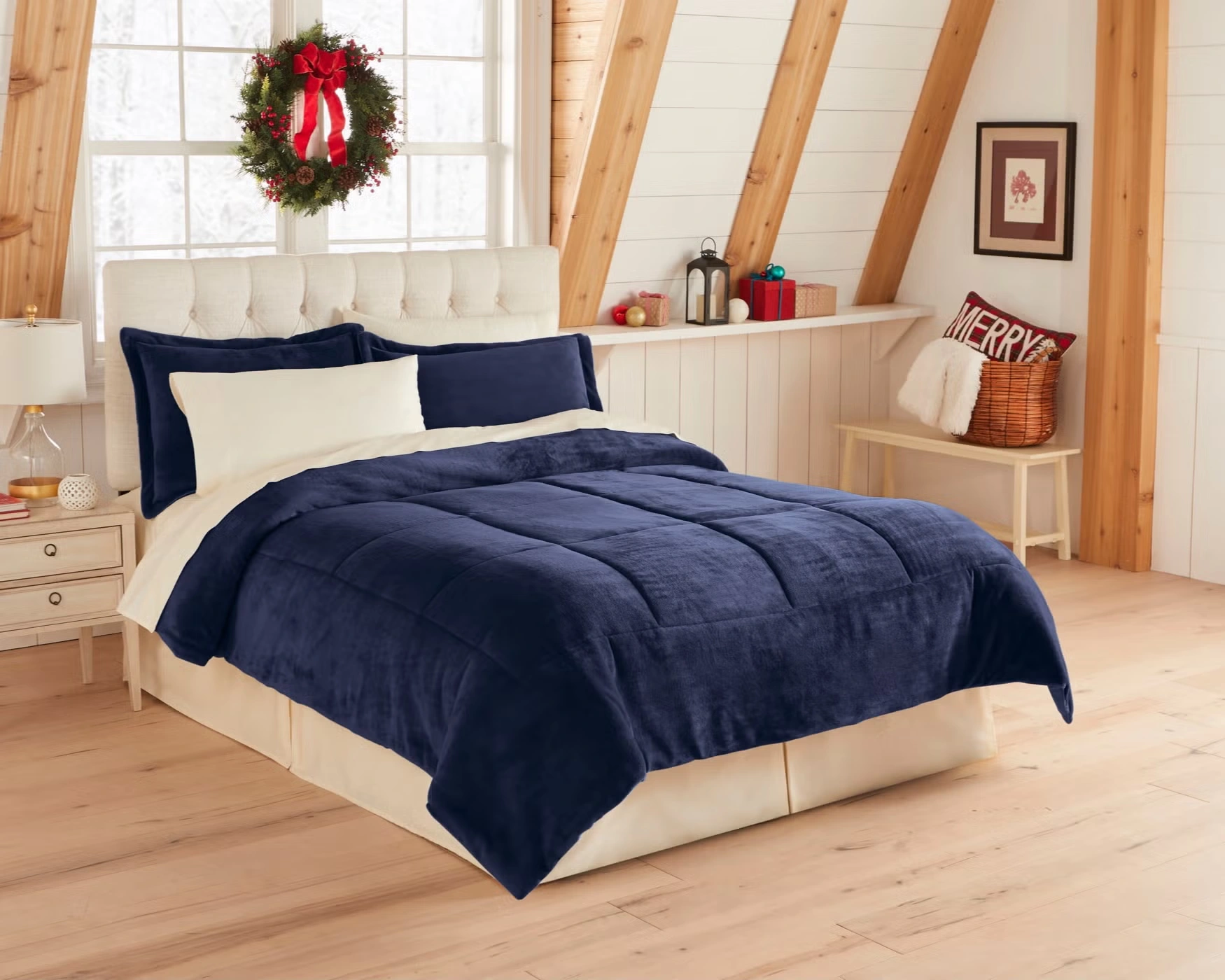 BH Studio Microfleece Comforter